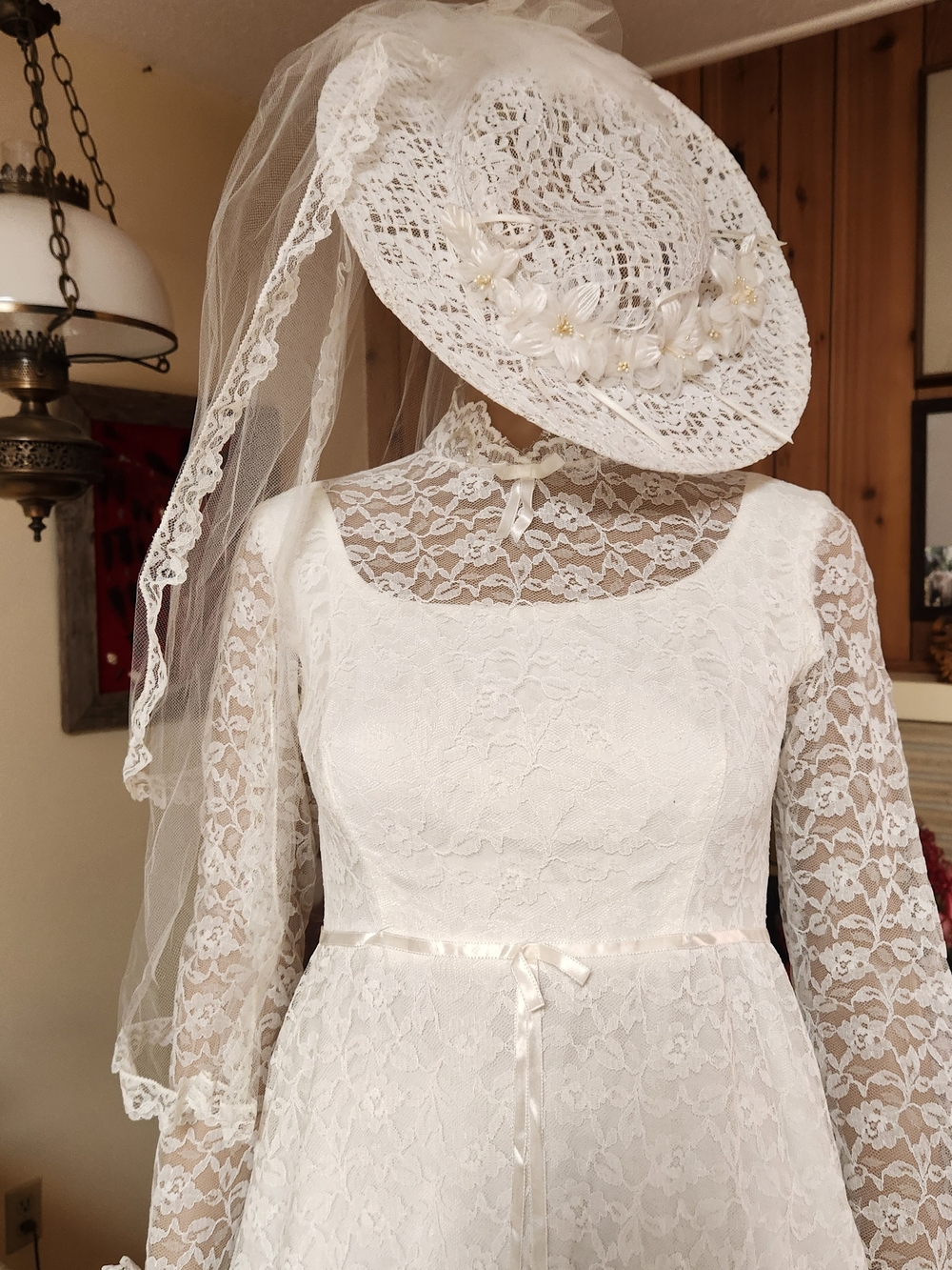 Glimmering 1970s Dream: Bridal Originals Sequin Lace Gown & Sonni of SF Veil Hat - Picture 11 of 16